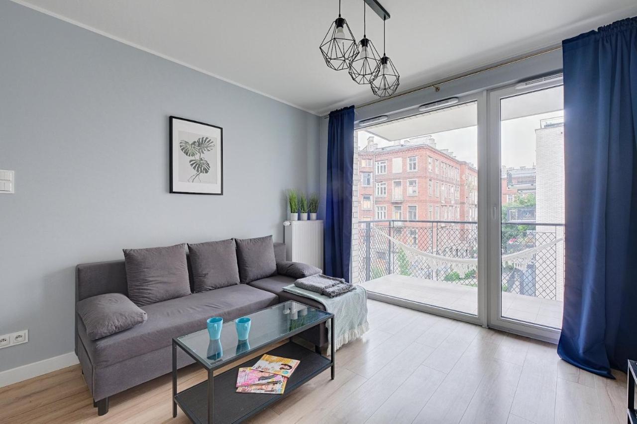 شقة 2Br Apt Strzelecka 24 With Balcony وارسو المظهر الخارجي الصورة